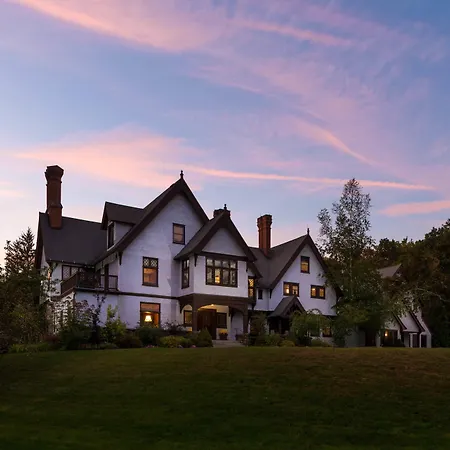 Manor House Inn (Adults Only)-3